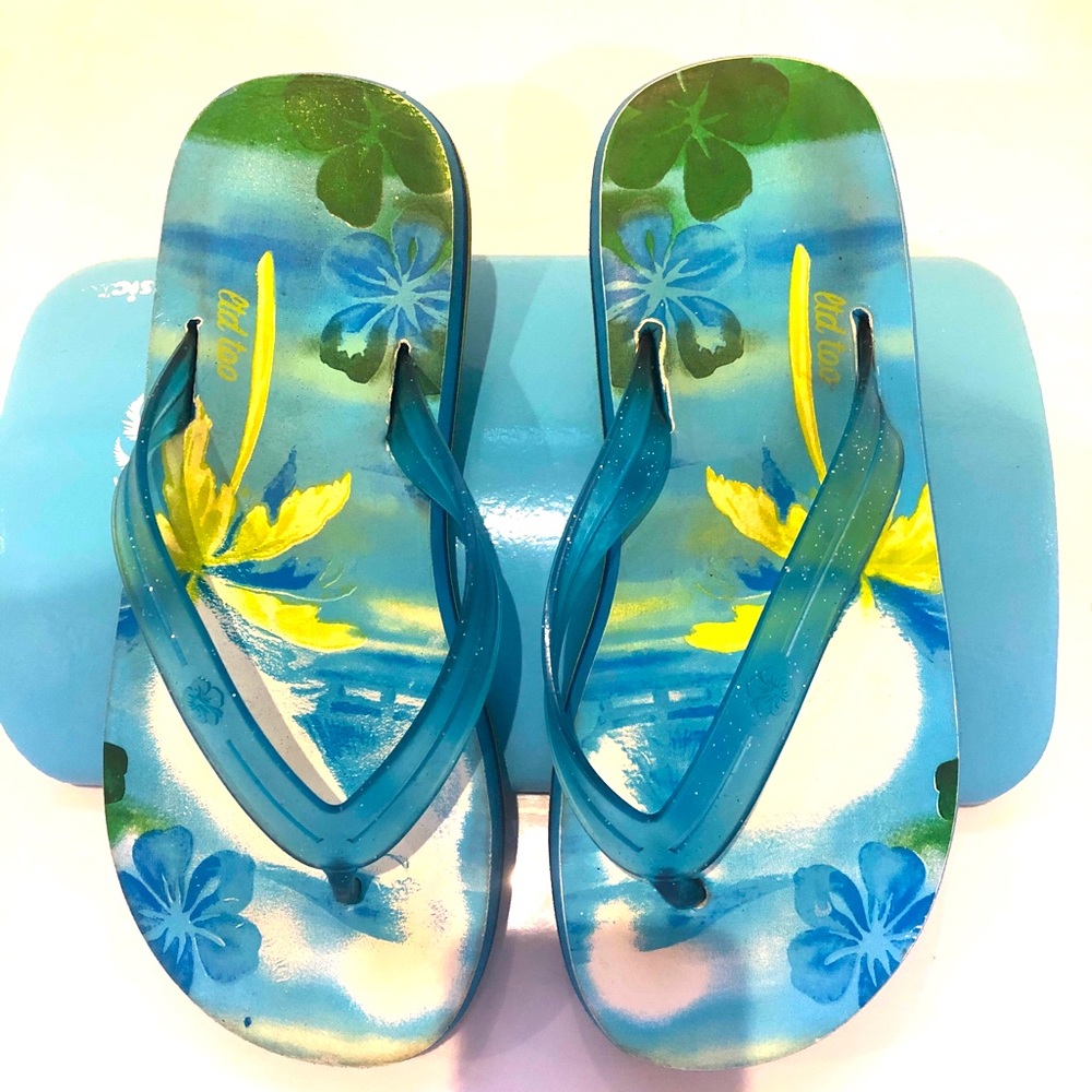 LTD Flip Flop.  Size 8
